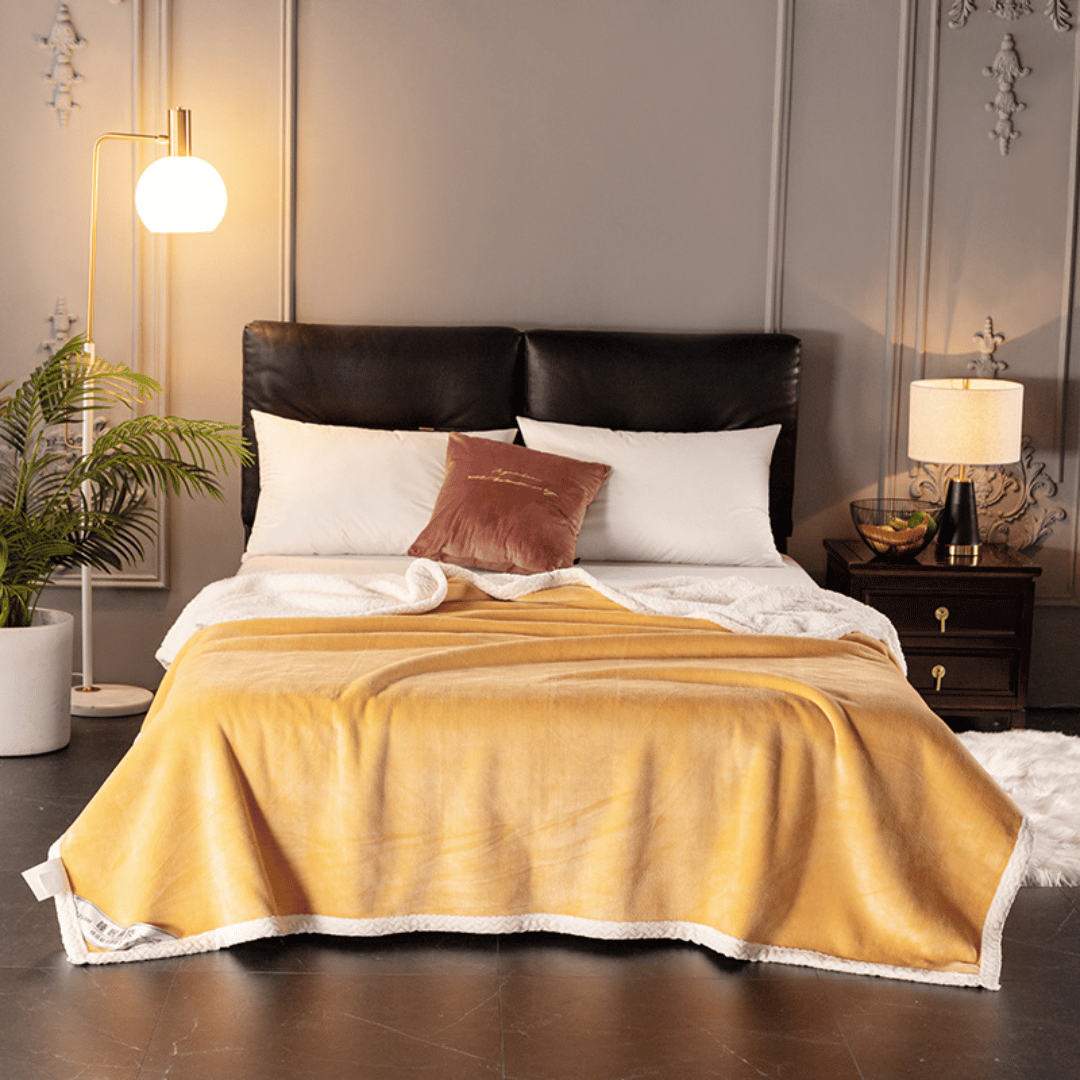 Shiny sofas: Yellow Thick Blanket